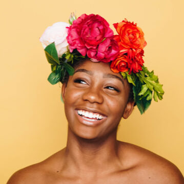 d03-Img-Girl-Flowers.jpg
